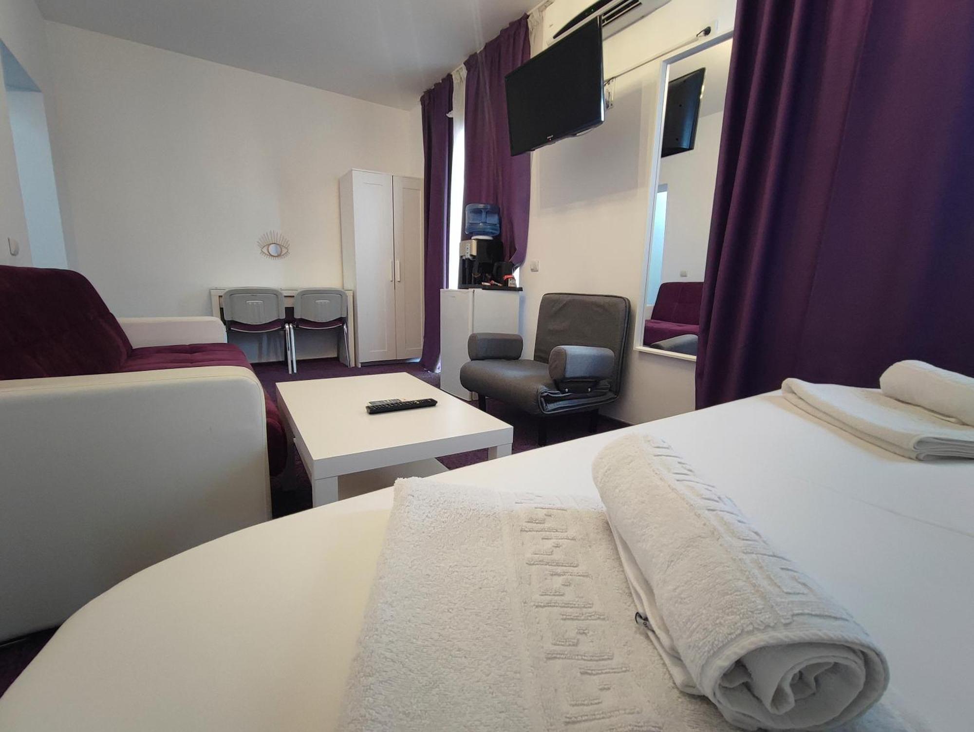 Iris Boutique Therme & Bucharest Otopeni Airport エクステリア 写真