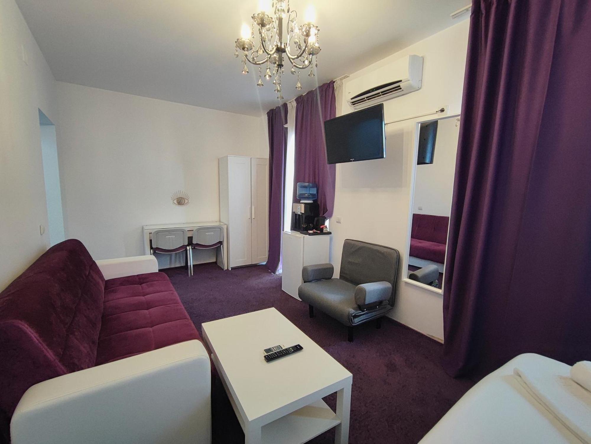 Iris Boutique Therme & Bucharest Otopeni Airport エクステリア 写真