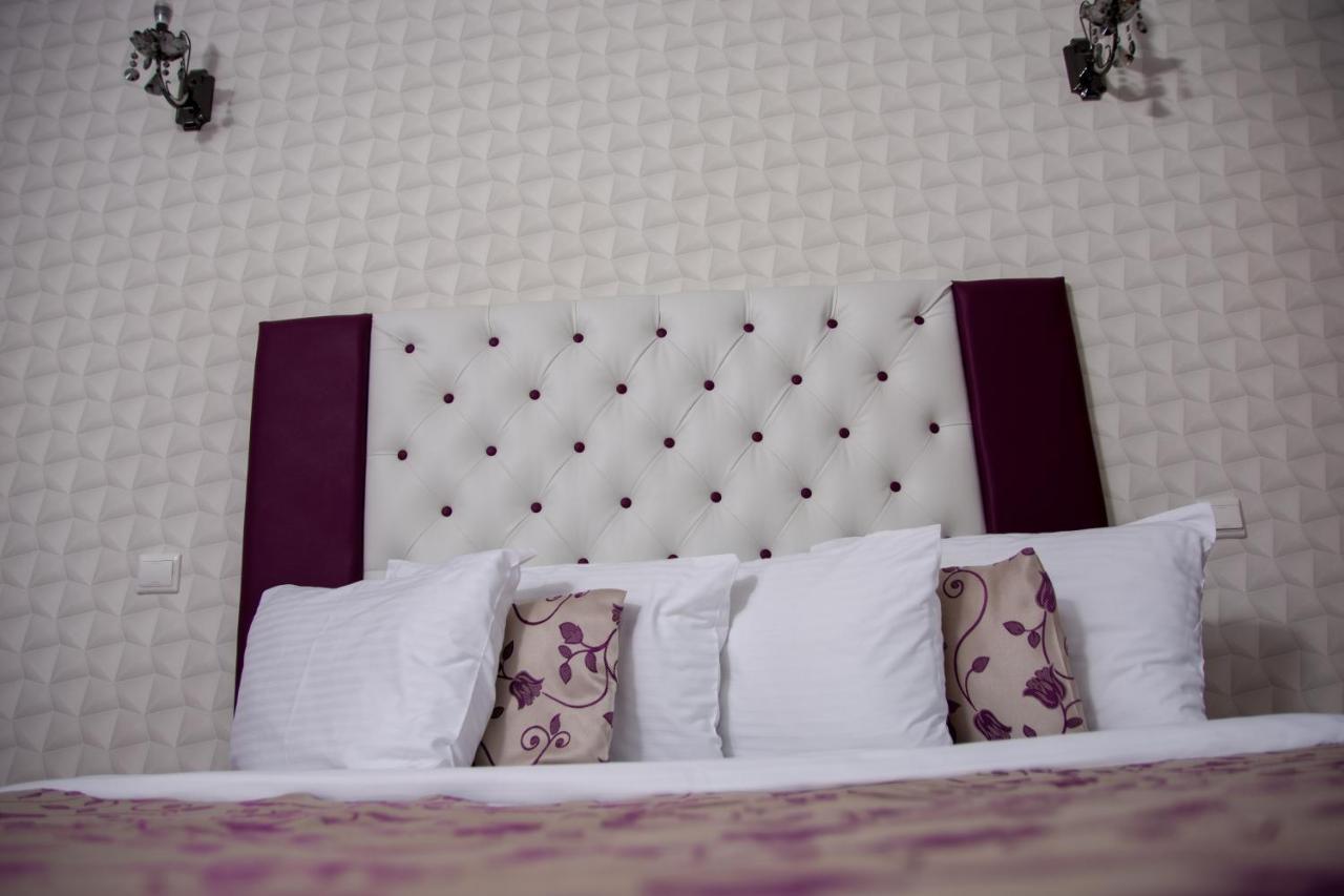 Iris Boutique Therme & Bucharest Otopeni Airport エクステリア 写真