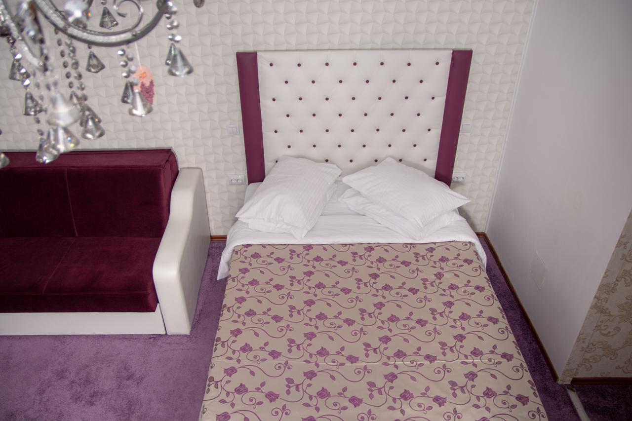 Iris Boutique Therme & Bucharest Otopeni Airport エクステリア 写真