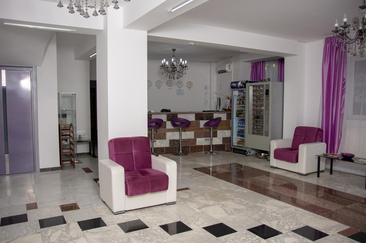 Iris Boutique Therme & Bucharest Otopeni Airport エクステリア 写真