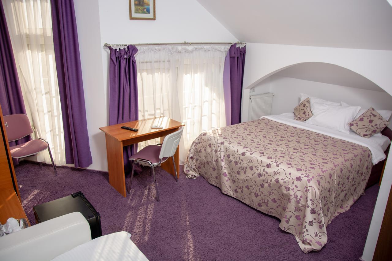 Iris Boutique Therme & Bucharest Otopeni Airport エクステリア 写真